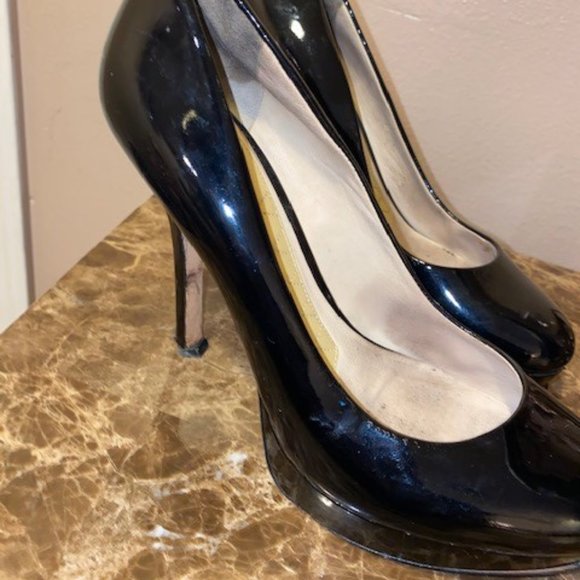 JOAN & DAVID Black Patent Leather Platform Pumps - Picture 3 of 5
